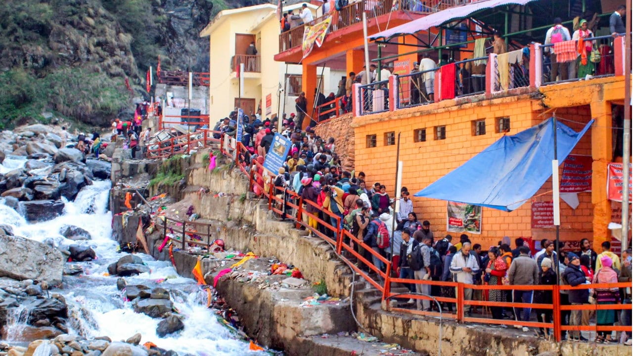 Chardham Yatra 2024 Travelers going to Yamunotri by horse-mule will have to return after darshan in 60 minutes