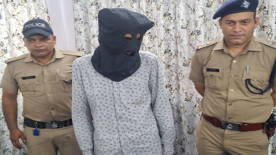 Police arrested the accused of child theft in rudrapur