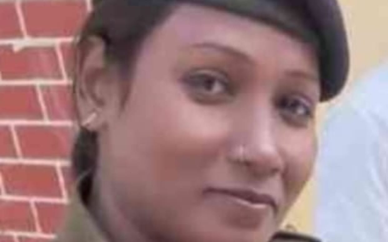 Bihar News : Bihar Police constable absconding with weapon, samastipur police lady constable on election 2024