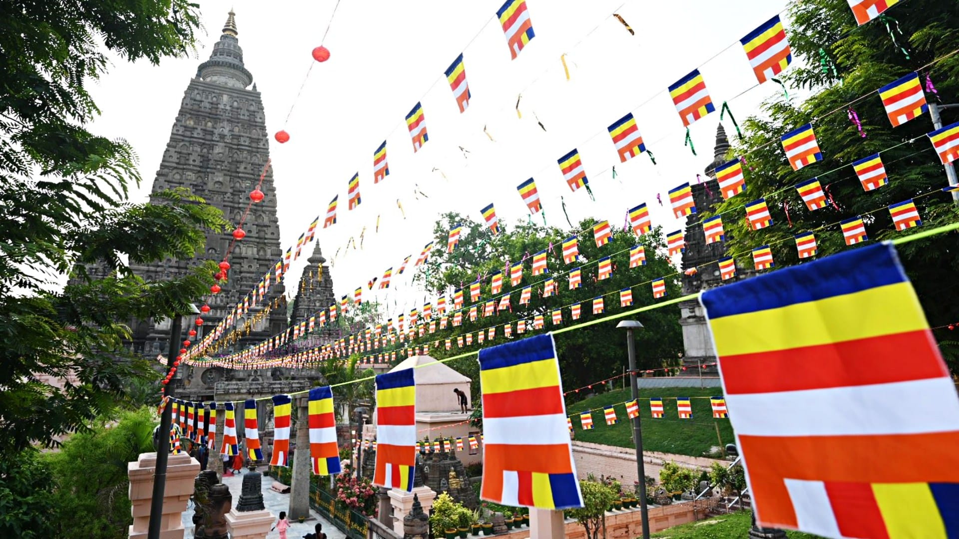 Bodh Gaya: 2568th Buddha Jayanti will be celebrated on 23 May, see fascinating pictures of Mahabodhi Temple