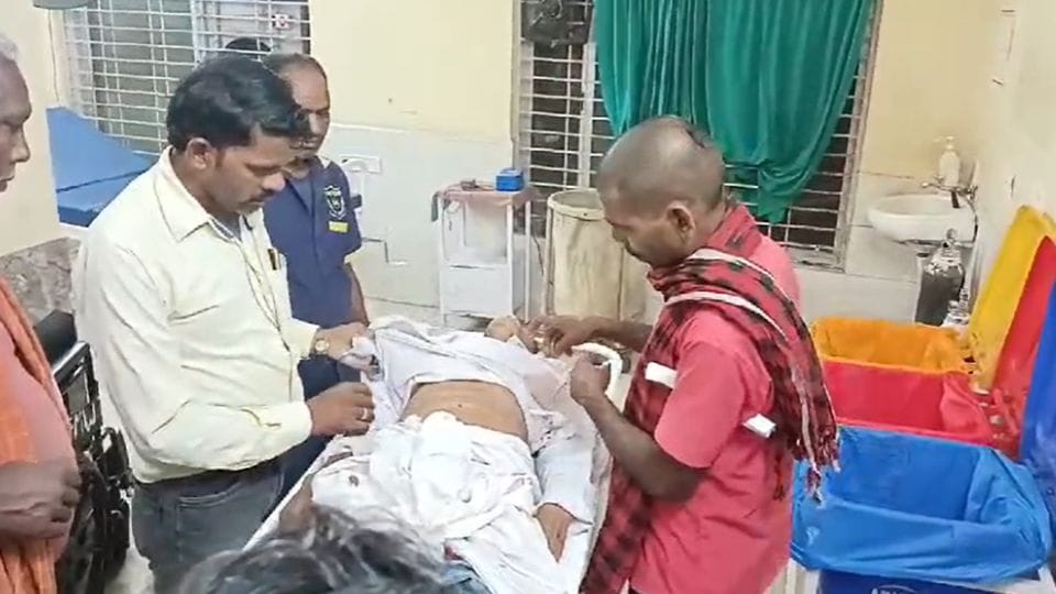 Chota hathi vehicle filled with villagers lost control and overturned