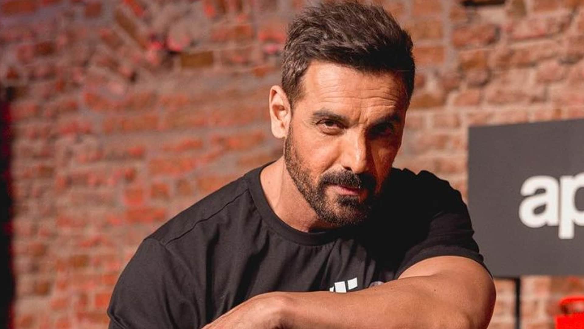 John Abraham Meet With A Special Fan Social Media Users Praised Actor Behaviour