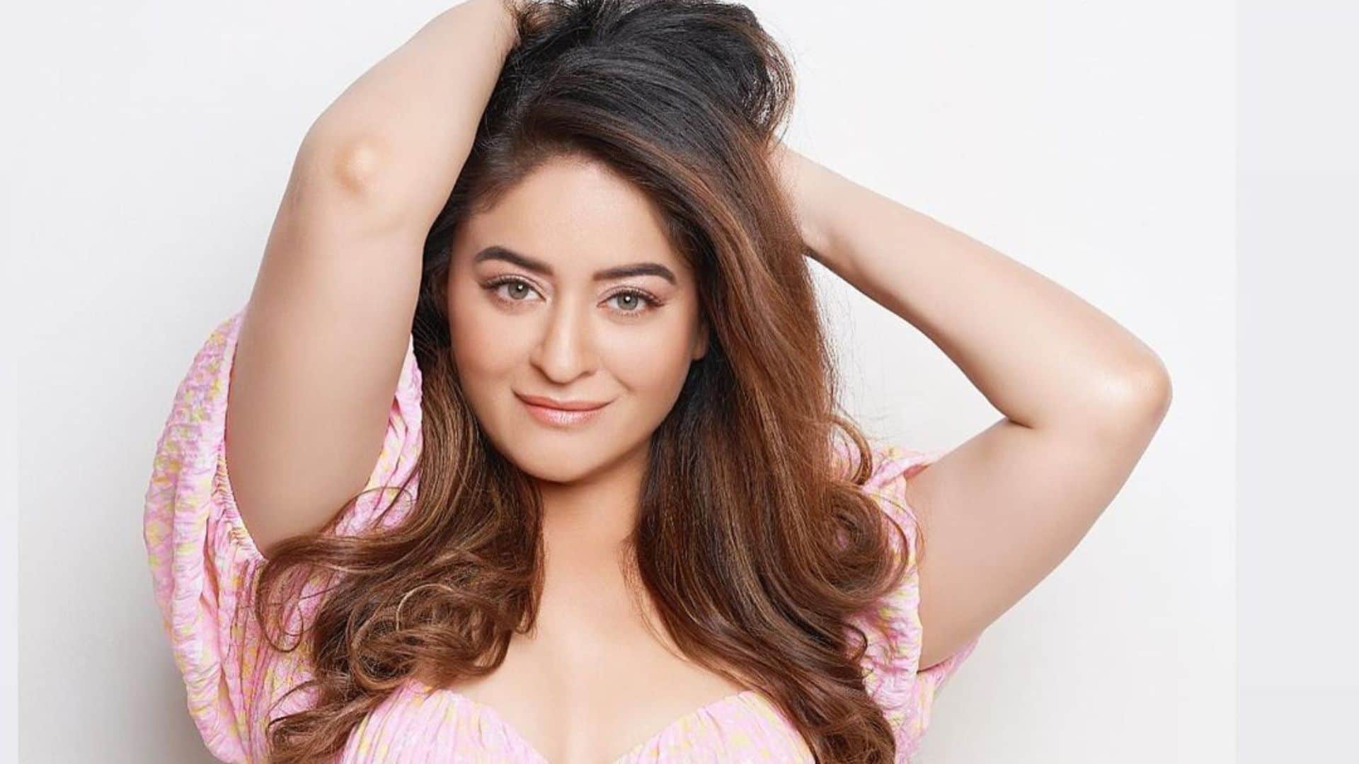 TV Actresses disappeared from small screen career Sanaya Irani Disha Vakani Dipika Kakar