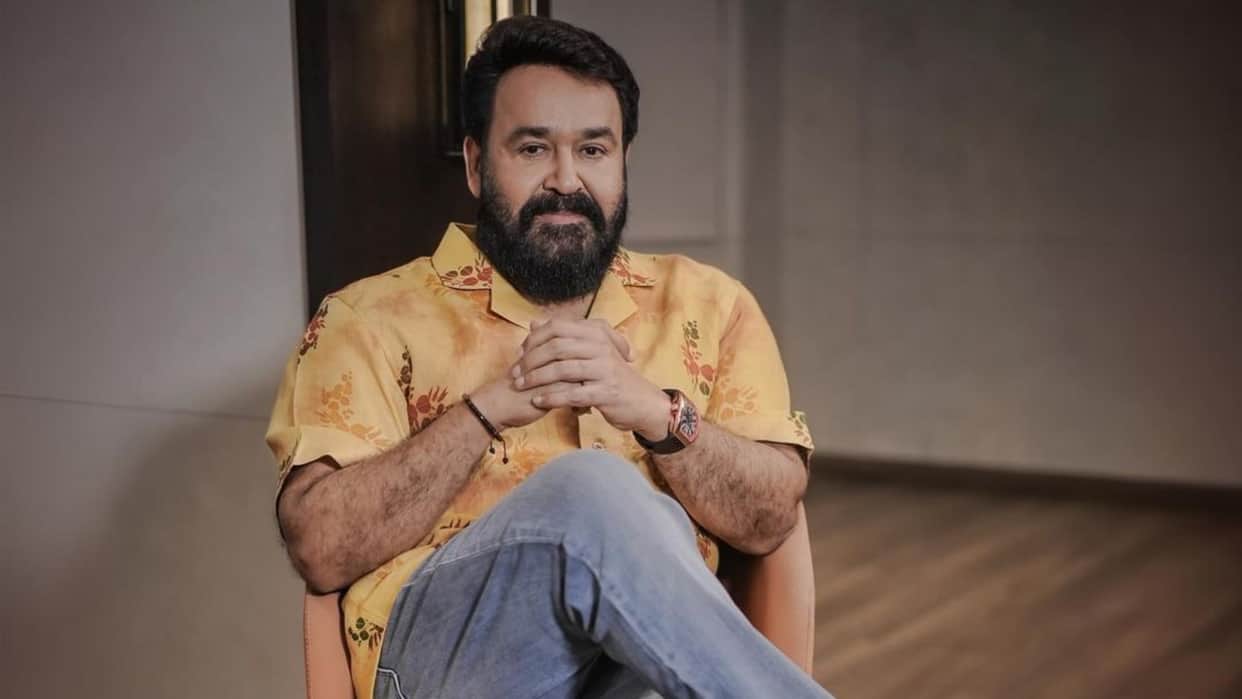 Tamil Actor Vijay Personally called mohanlal for zilla Reveals Superstar in Recent Event Read details Inside