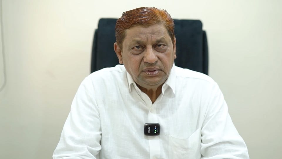 पूर्व मंत्री  मोहम्मद अकबर