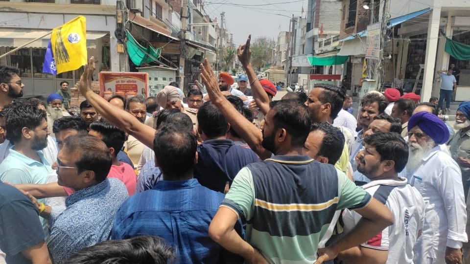 Protest in Maur Mandi Before Cm Bhagwant mann road show in bathinda