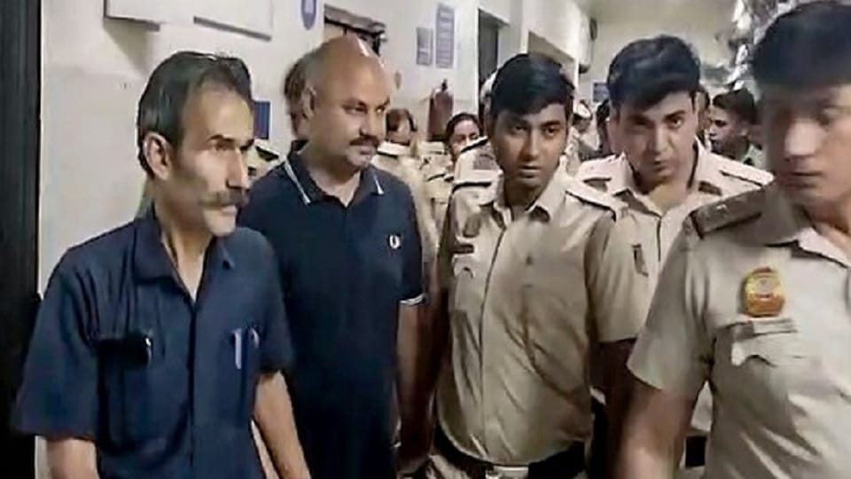 Swati Maliwal Case Police returned to Delhi with Bibhav Kumar
