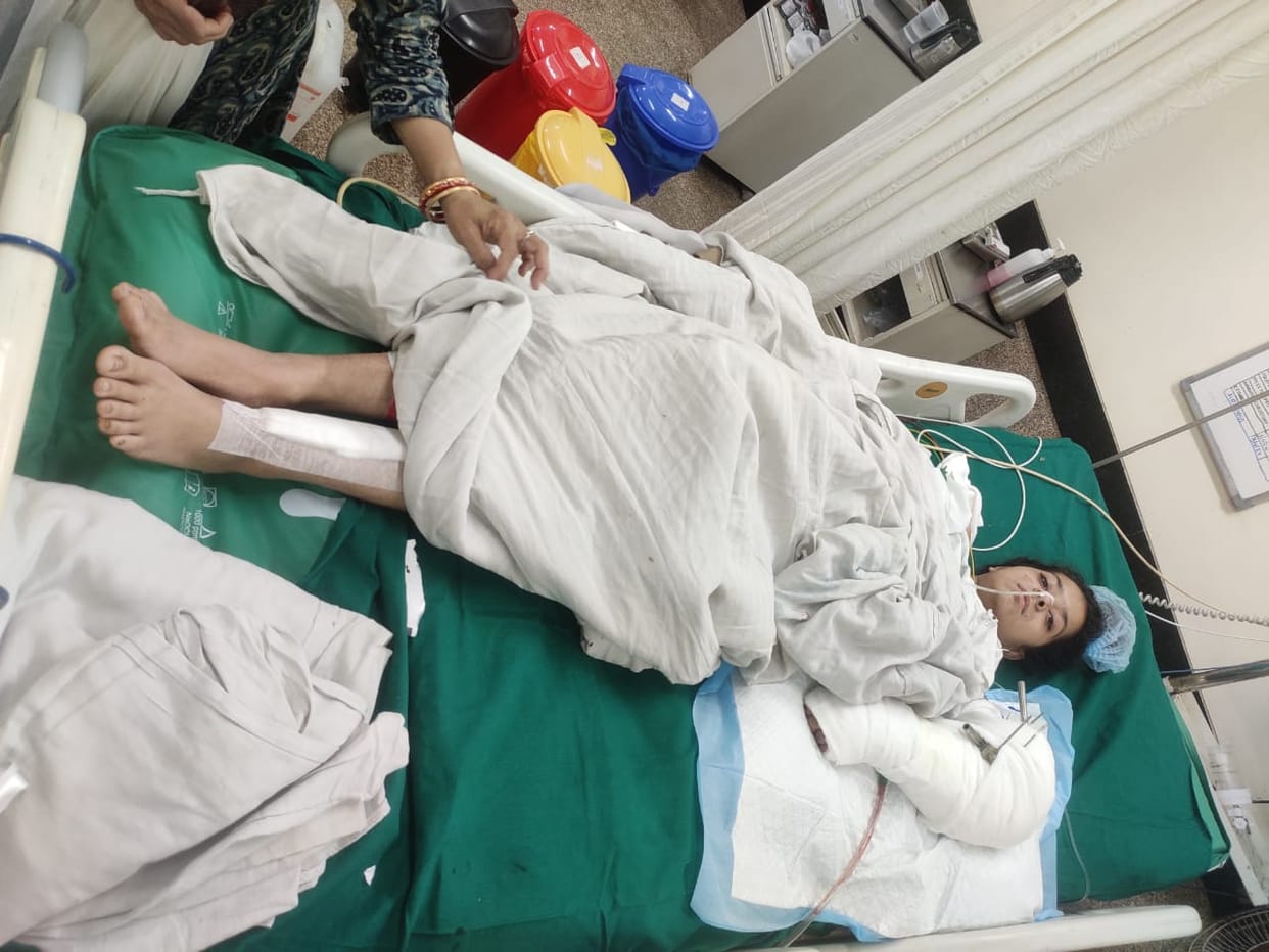 Indore: A promising student injured in a road accident underwent 9 surgeries in one month, helping hands exten
