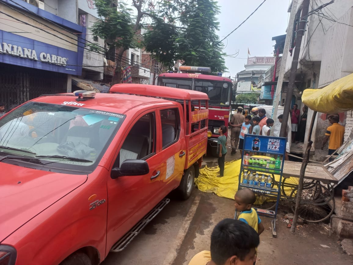 Fire in residential house due to short circuit in azamgarh