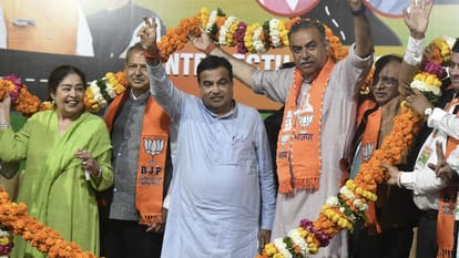 चंडीगढ़ पहुंचे नितिन गडकरी।