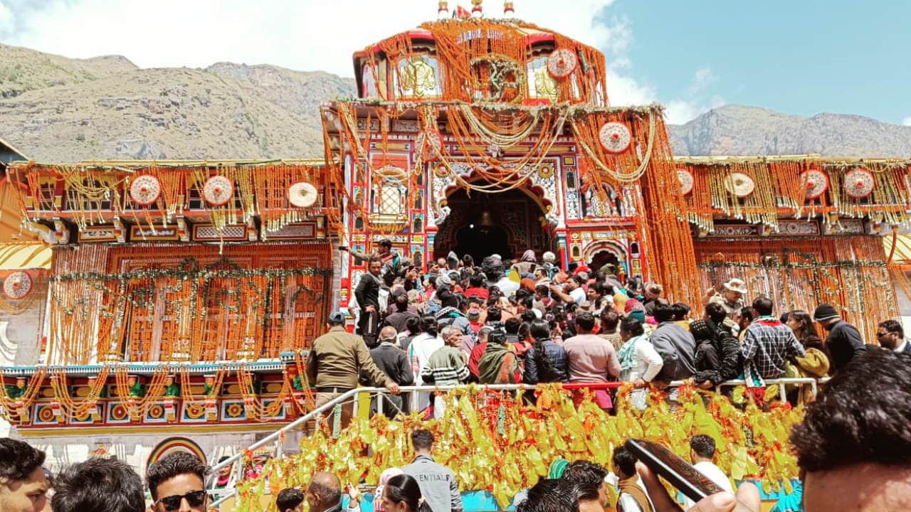 Chardham Yatra 2026 Starts Gangotri and Yamunotri Doors Open Kedarnath and Badrinath Opening Dates Revealed i