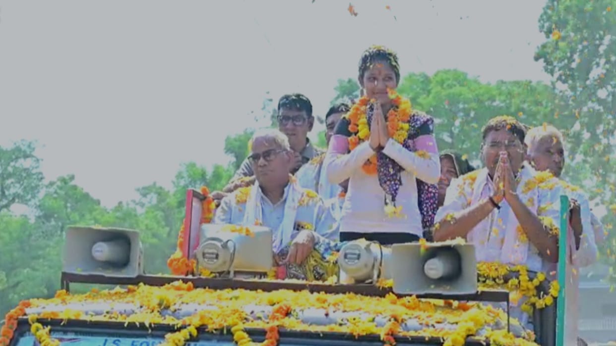 Rajasthan government will bear all the expenses of future studies of talented Prachi Soni