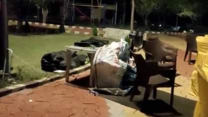 रिसॉर्ट पर पुलिस का छापा