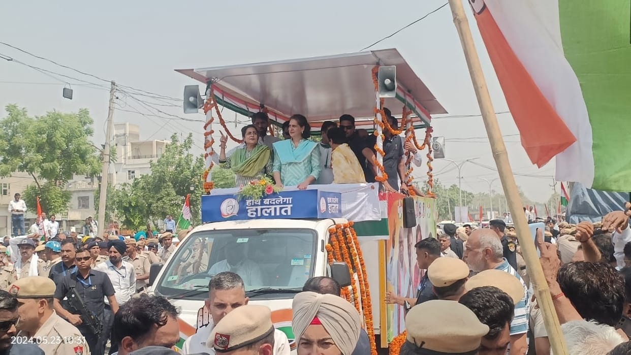 Priyanka Gandhi road show in Sirsa: Started from Shri Shyam Baghi, Kumari Selja and Kiran Chaudhary present