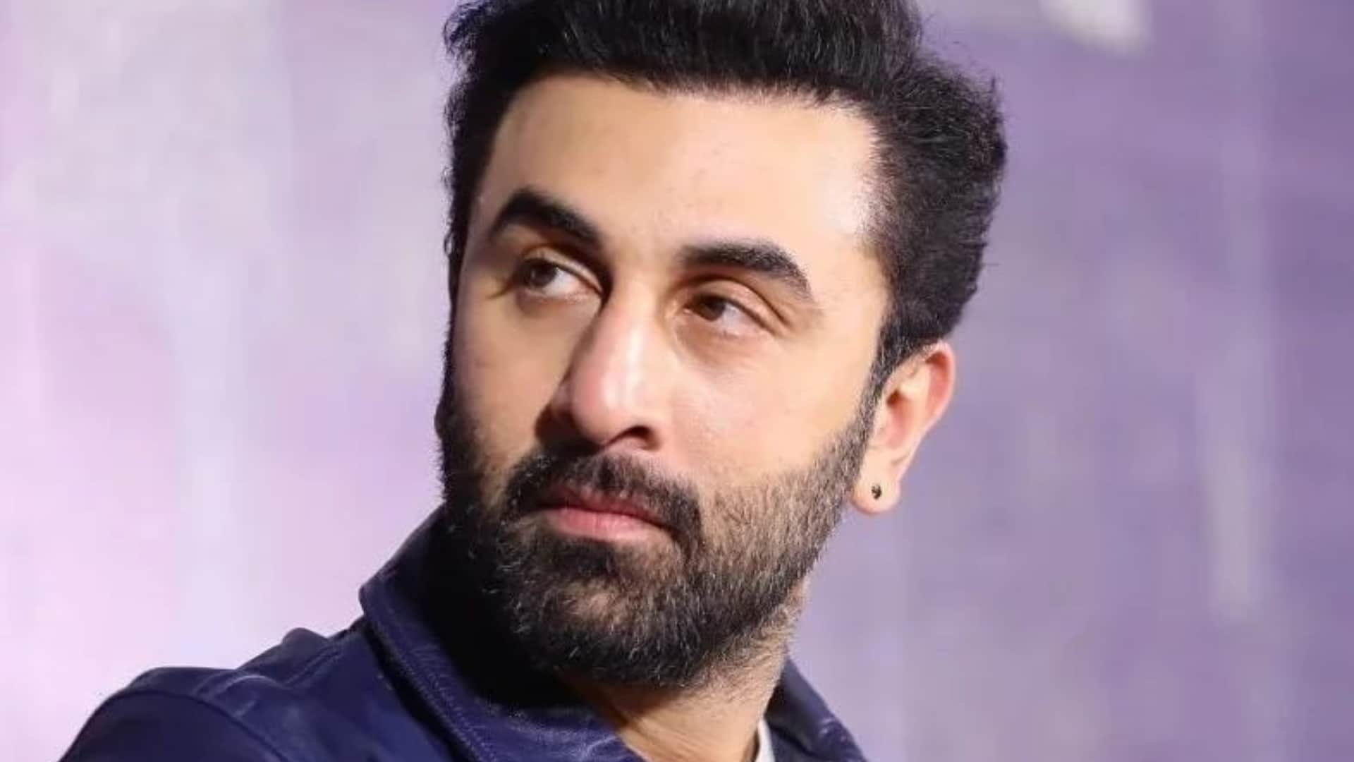 bollywood celeb who love to play Sports In Real Life Taapsee Pannu Ranbir Kapoor Deepika Padukone Saqib Saleem