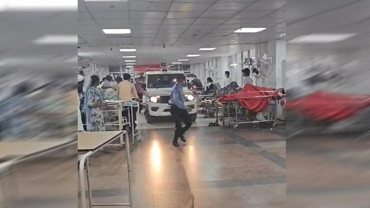 Police entered ward on third floor with a van to arrest the doctor Rishikesh AIIMS Nursing officer molest Case