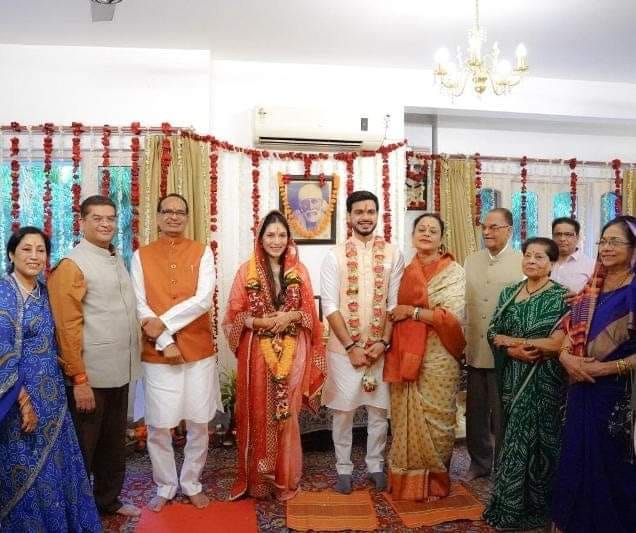 MP News Engagement of former CM Shivraj son Kunal daughter of Jain family of Bhopal will become daught