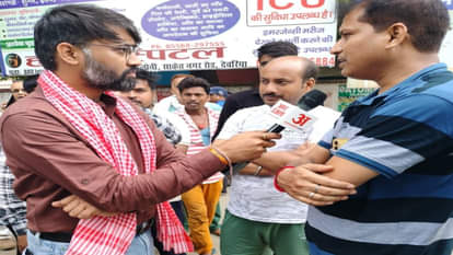 During the discussion on tea of Amar Ujala in Deoria, different sections of society expressed their views wi