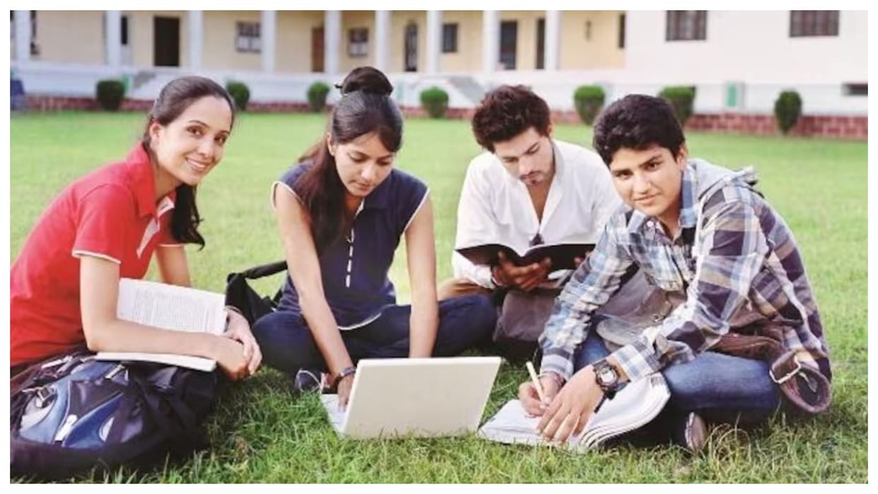 Indian students begin turning away from UK universities for Master courses