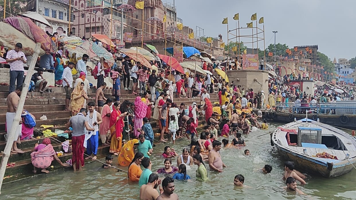 15 Boats Seized in Kashi Selfies and Birthday Parties Without Life Jackets ACP Steps Enforcement