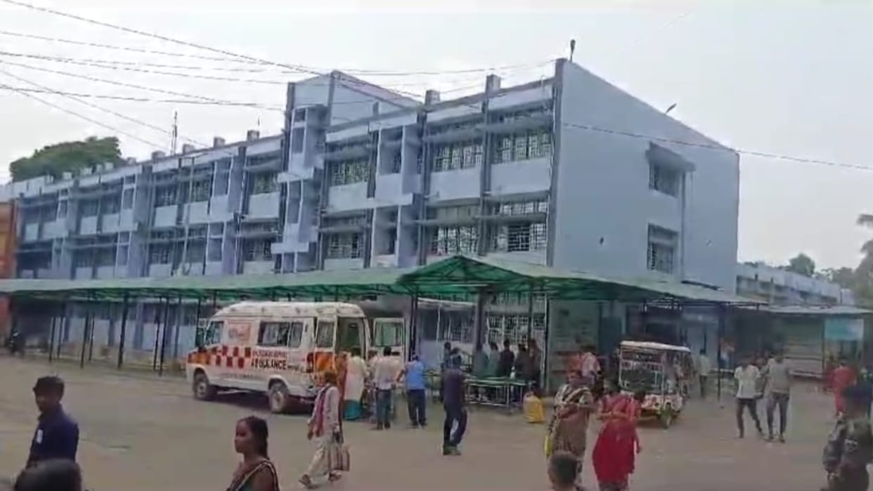 Bihar News : Gas cylinder blast in school in Bhagalpur Naugachia;  cook with three people burnt bihar police