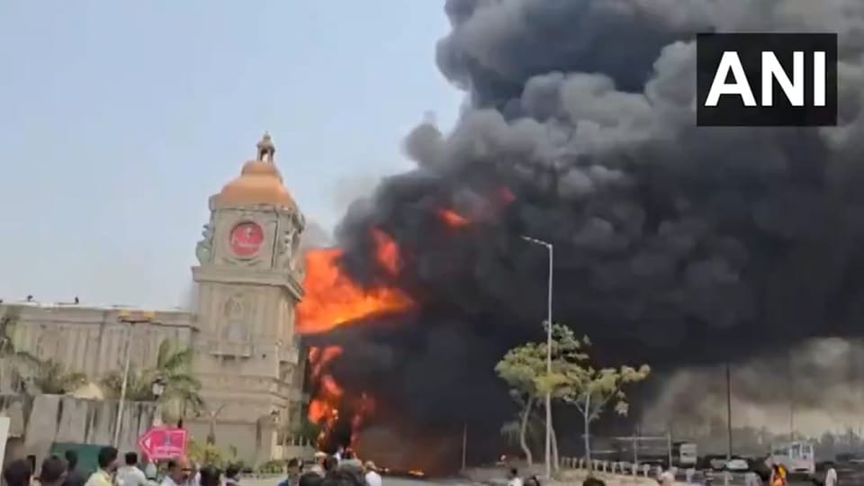 Fire broke out in Carnival Resort in Delhi's Alipur