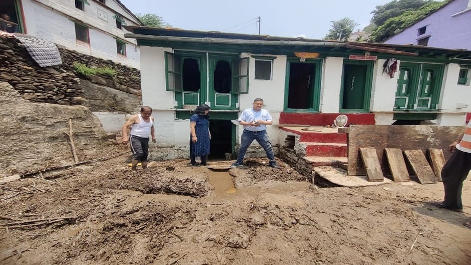 Debris entered more than 20 houses in Chausli almora