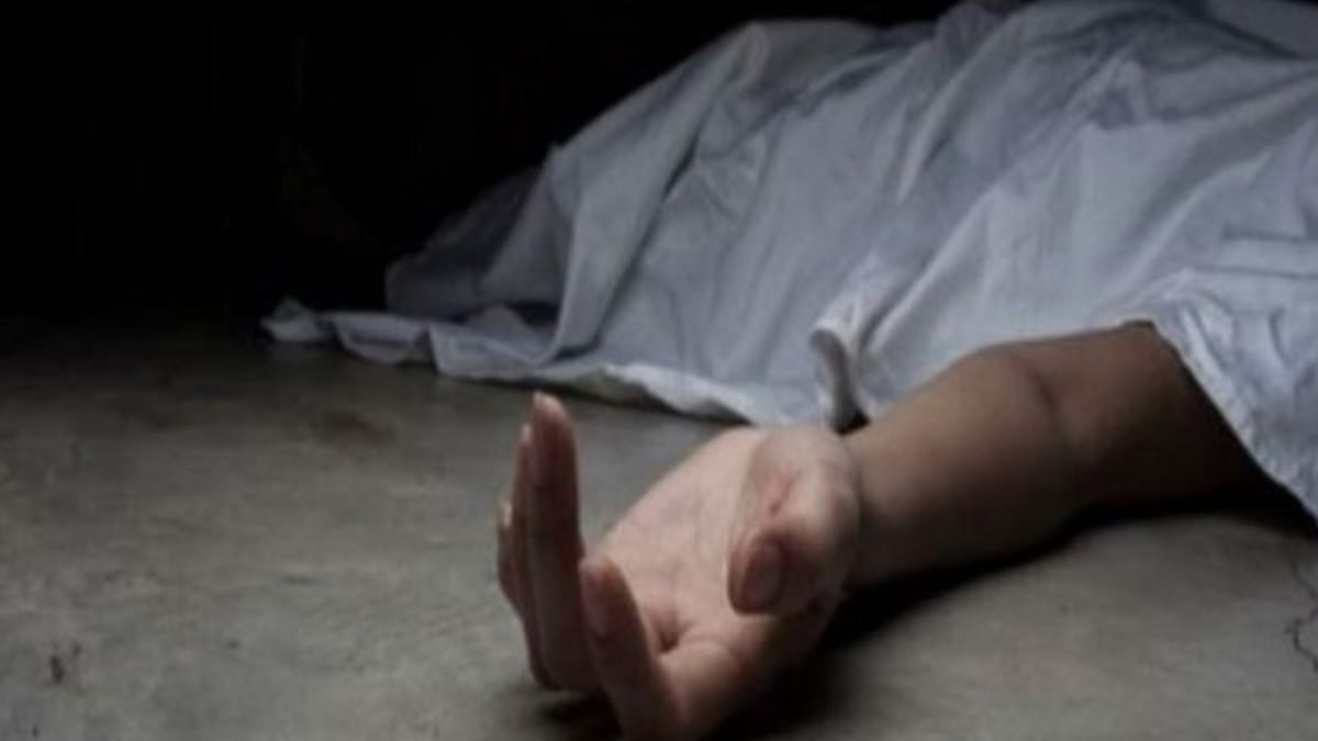 जालंधर में हादसा:बारिश में टैंट उतरवाने छत पर चढ़ा नाबालिग, करंट लगने से मौत; परिवार ने पार्षद पर लगाया आरोप – Accident In Jalandhar Minor Dies Of Electrocution After Climbing Roof To Dismantle Tent Amidst Rain