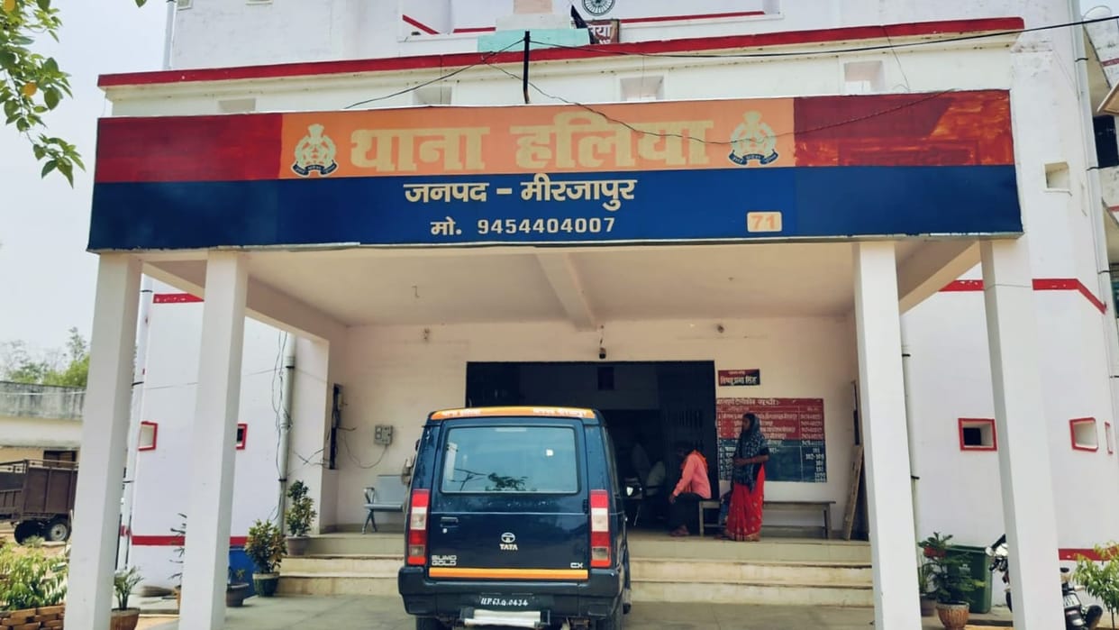 vehicle crushed the bike in mirzapur two died and two injured