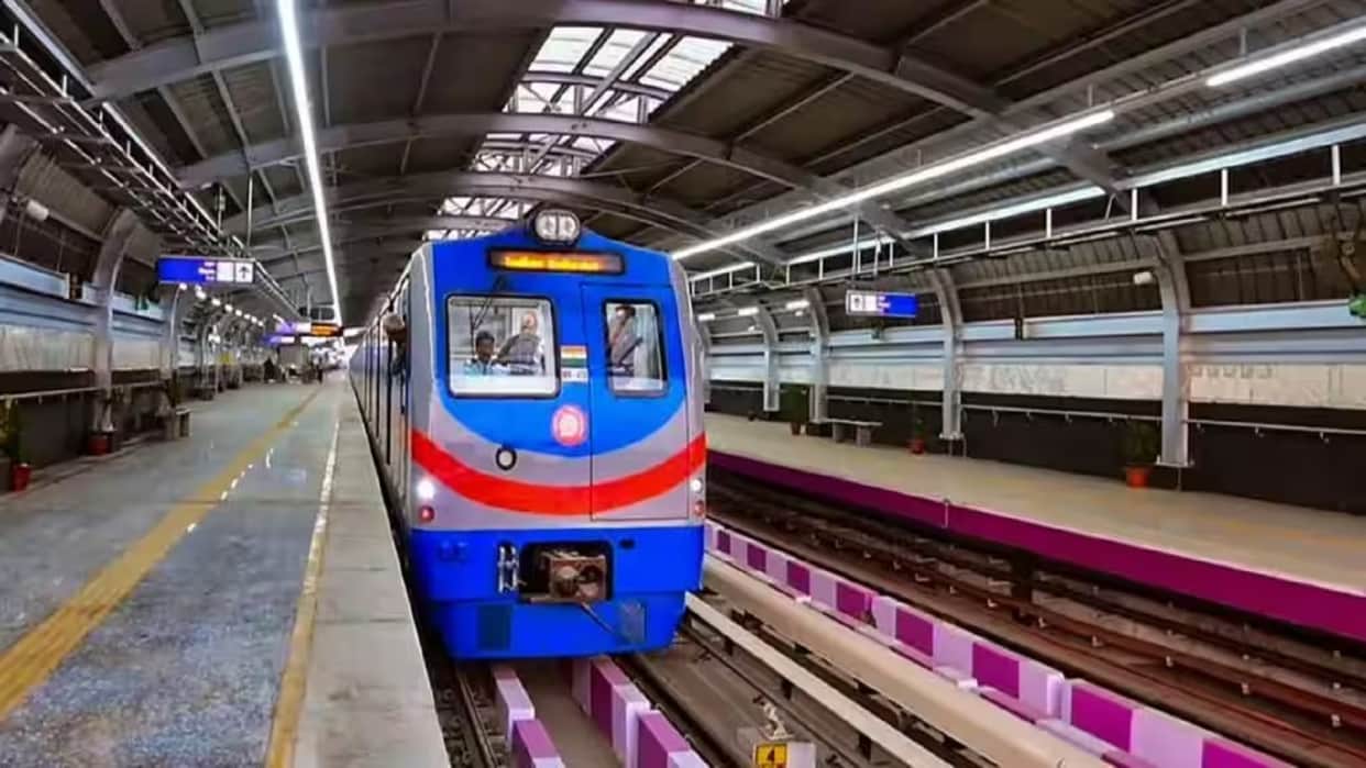 Kolkata Metro installing Rs 800 crore signalling system to enable driverless train operations on 2 more routes