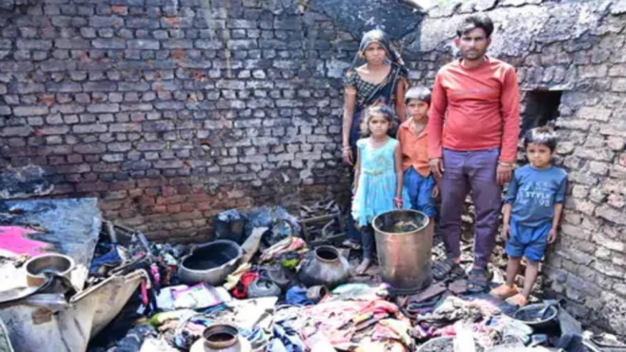Sehore Fire broke out after cooking gas cylinder exploded mother got burnt while trying to save her children