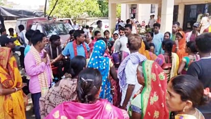 Nawada: Villagers beat up govt school Principal; accused of molesting a minor girl, FIR lodged under POCSO