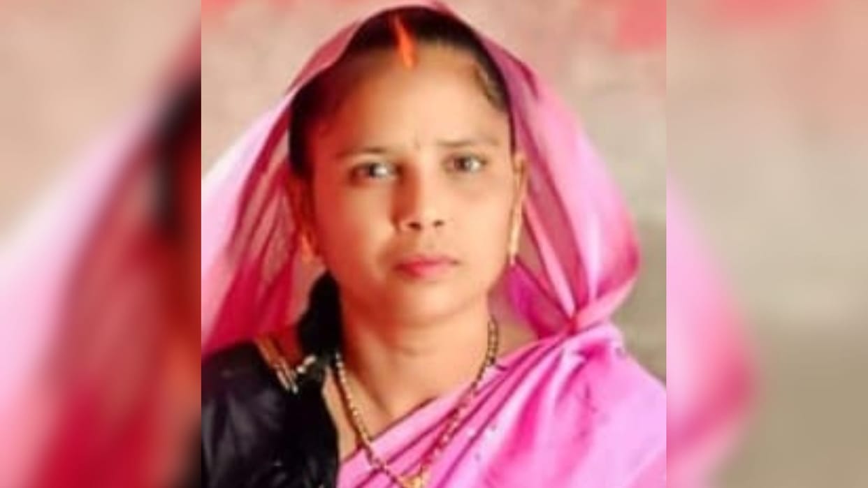 woman commits suicide by being run over by train in varanasi