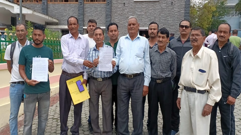 Demand to build road from Pandey village to New Sera in pithoragarh