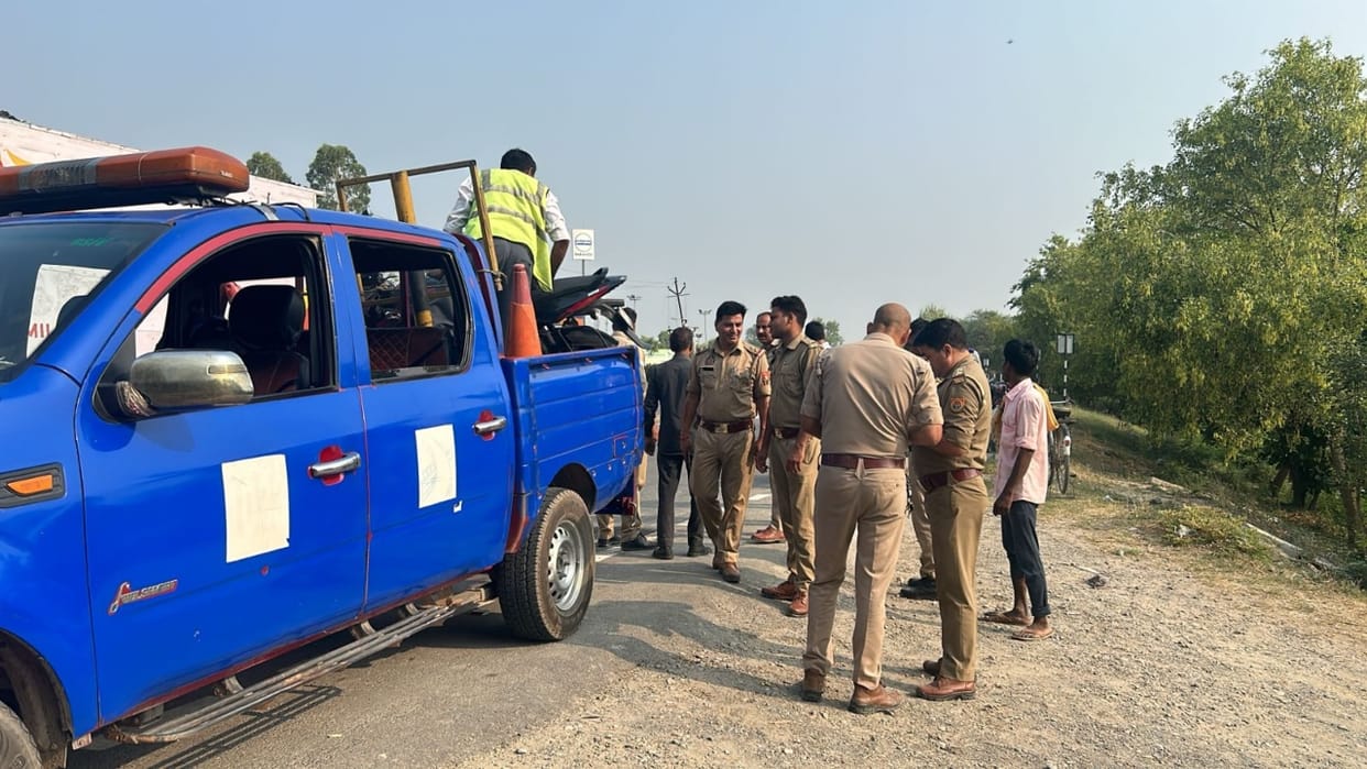 two men dies due to bike collides with divider on Delhi Highway in Bareilly