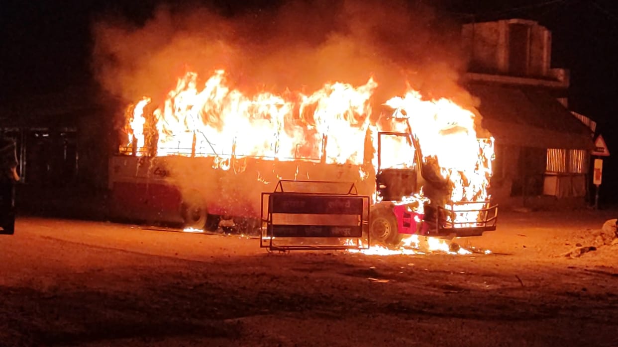 Sitapur: Fire break out in a bus in Sitapur.