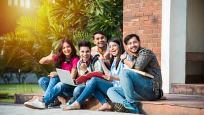 UP News: Fees of eight lakh students will be reimbursed this month