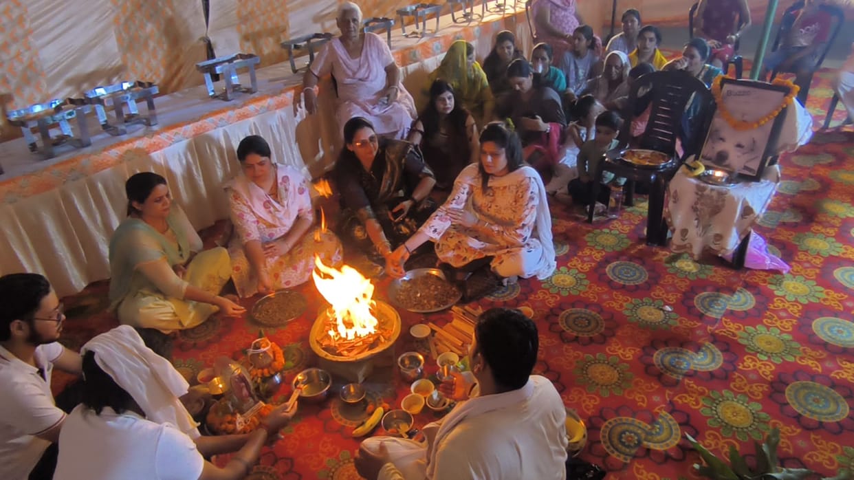 thirteenth day was performed with Havan and feast was fed to relatives after death of dog in Baraut