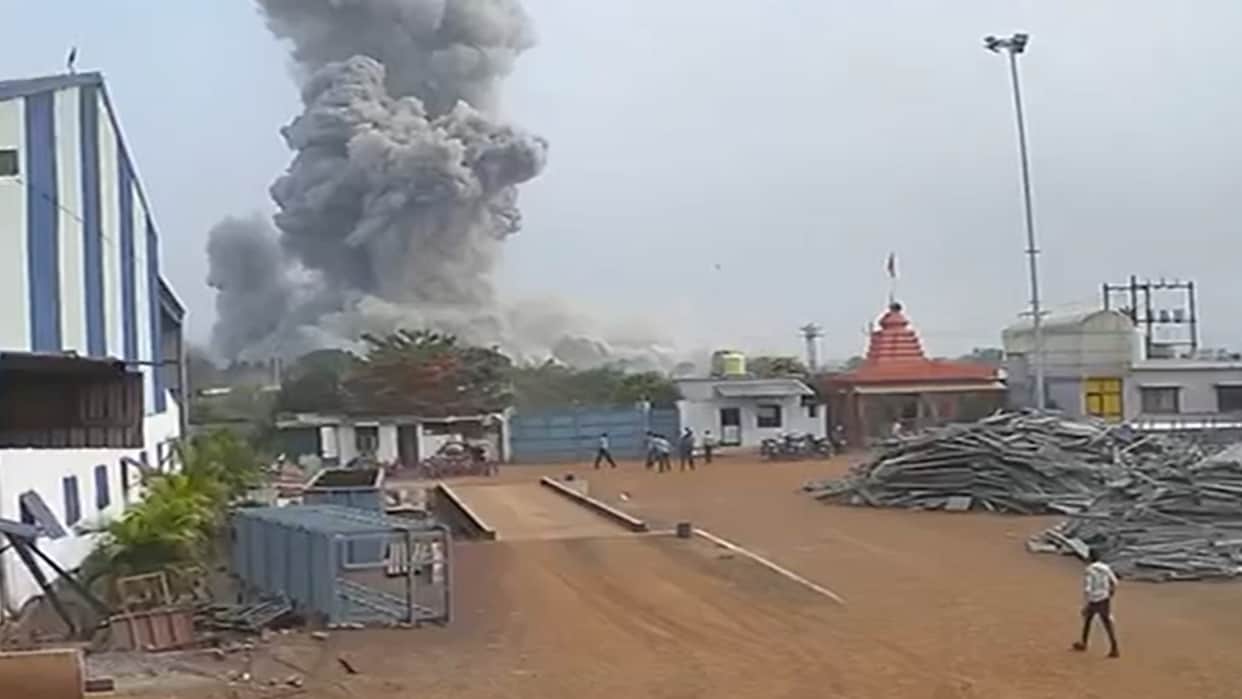 Blast in Bemetara factory cg, 10 workers blown to body pieces, see here photos