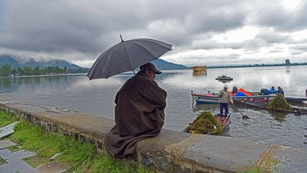 Water Crisis Dal Lake Pollution Alarming Disease Serious concern in Jammu Kashmir