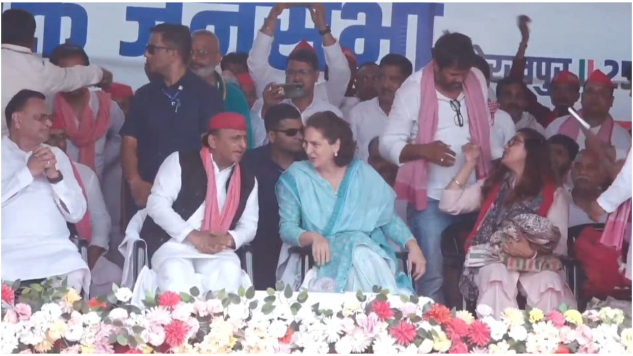 Akhilesh and Priyanka Gandhi addressed public meeting under India Alliance at Sahara Estate Park in Gorakhpur