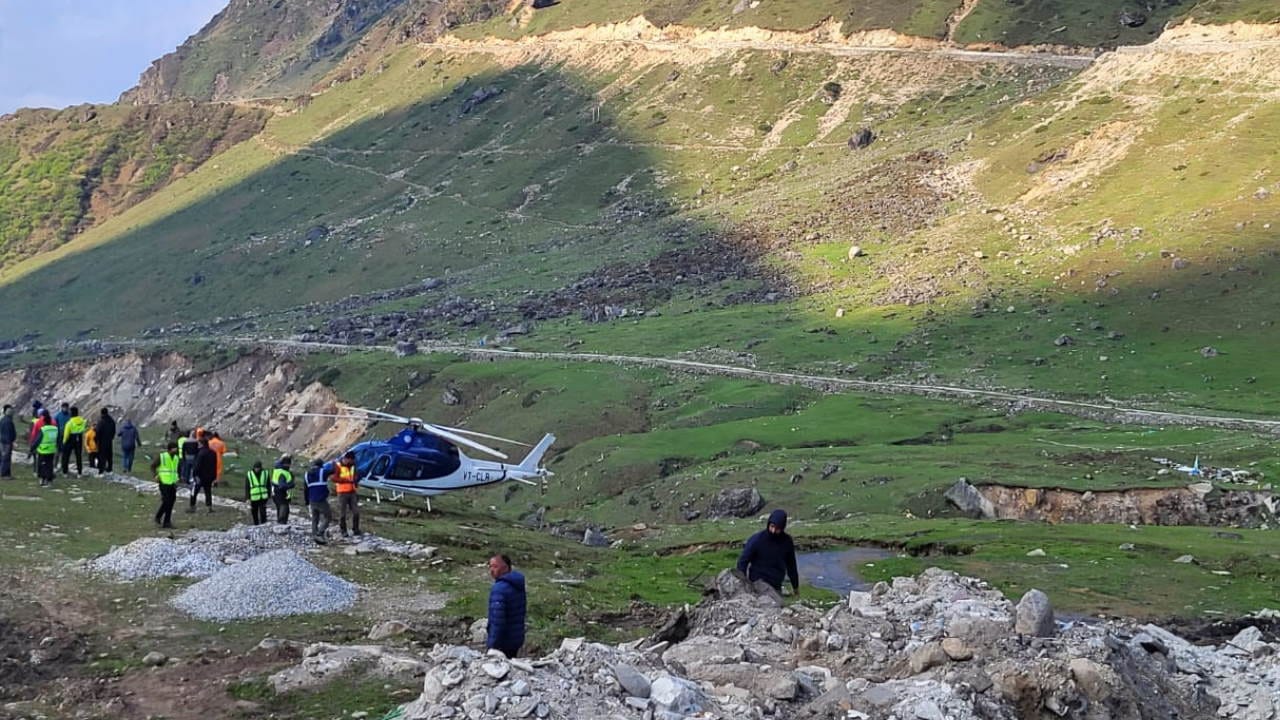 Helicopter Emergency landing in Kedarnath traveler from Tamil Nadu shares horrifying incident