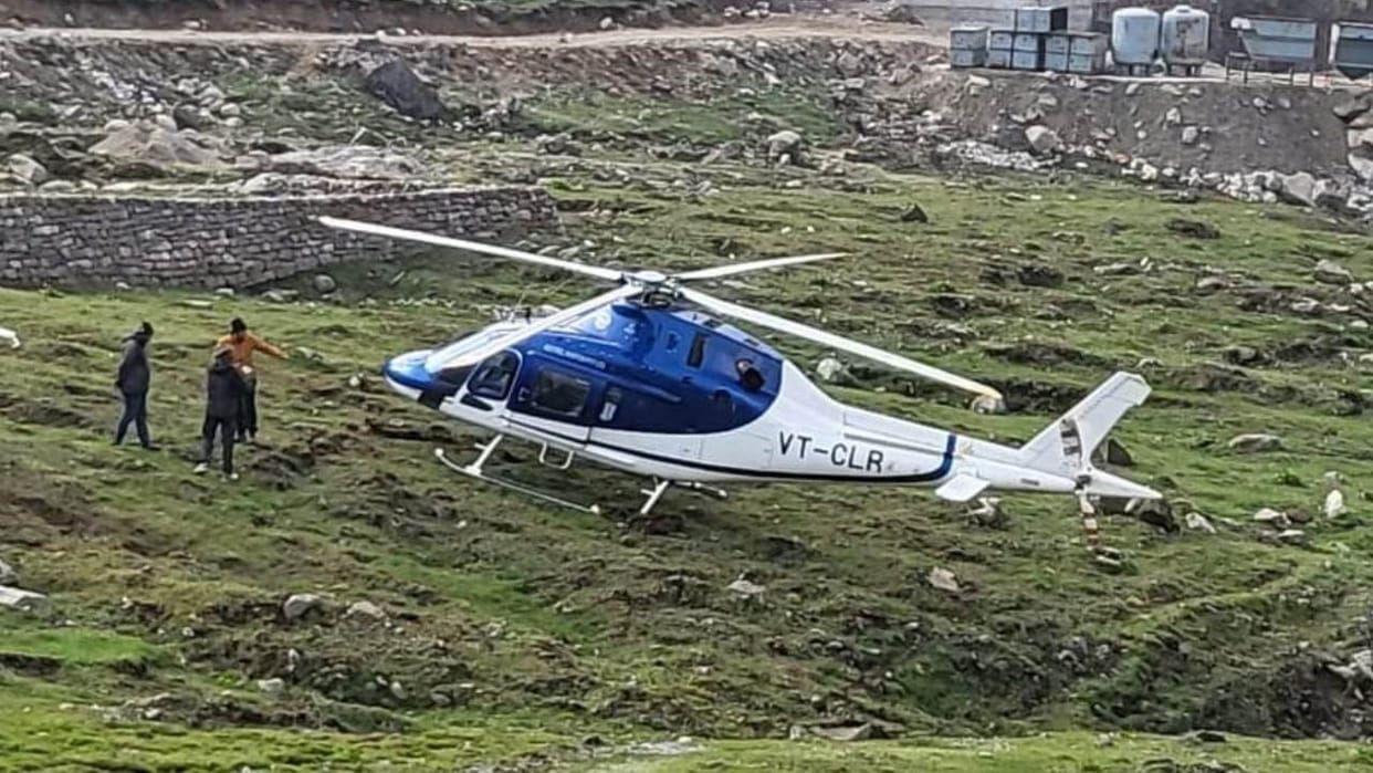 Helicopter Emergency landing in Kedarnath traveler from Tamil Nadu shares horrifying incident