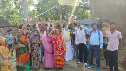 Lok Sabha : vote boycotted in seventh phase 2024 election in Nalanda; no road no vote bihar news