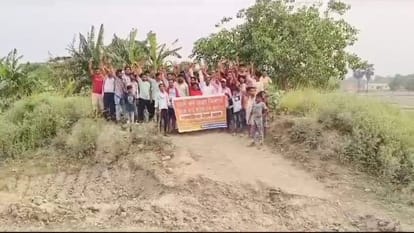Lok Sabha : Villagers boycotted voting at two booths in Gopalganj 2024 election bihar news