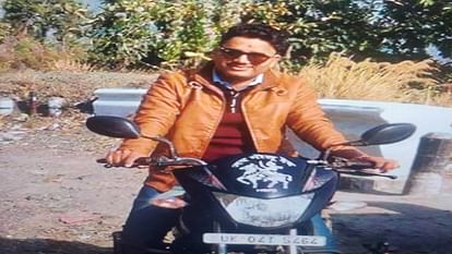 Only lamp of Family got extinguished hit by Bull, Bike riding youth dies after colliding with bull in haldwani