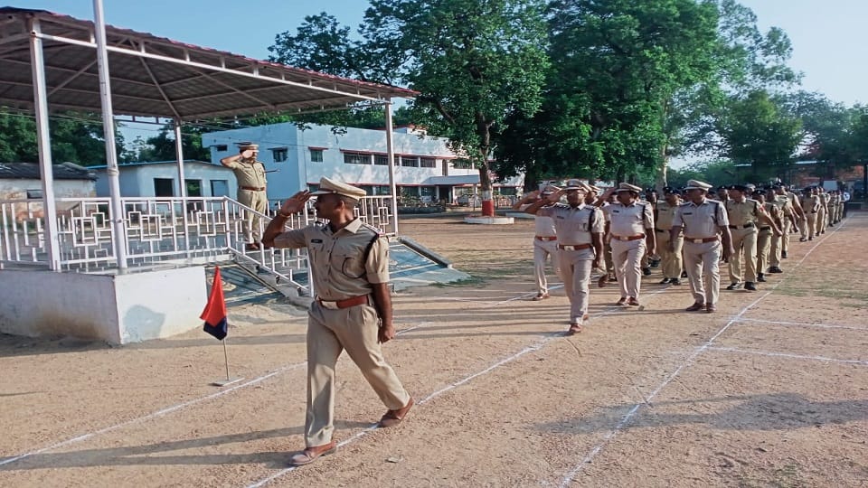SP awarded cash reward to nine personnel who opened and assembled weapons within two minutes in Korea