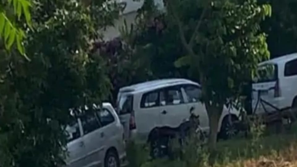 Sahni suicide case Dehradun IT raids on the two businessmen read All Updates in hindi