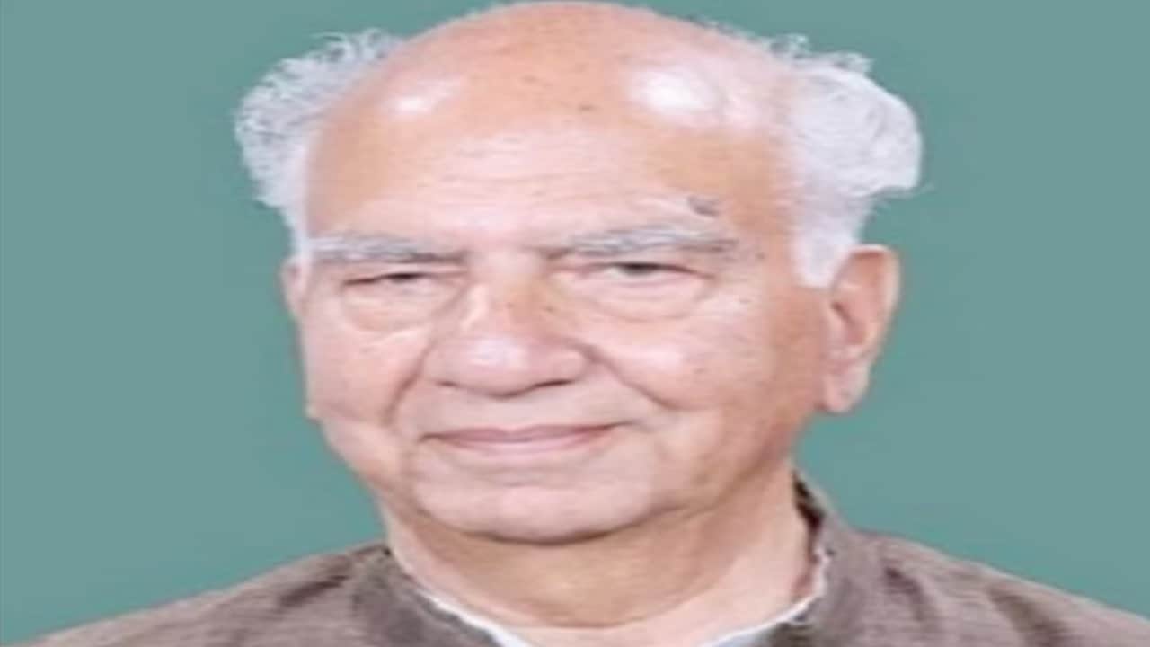 भारतीय जनता पार्टी के वरिष्ठ नेता शांता कुमार।