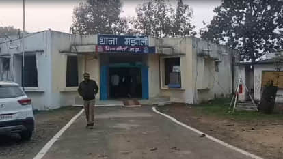 Sidhi News: Learned to talk in woman's voice on phone from YouTube, then called seven girls and raped them